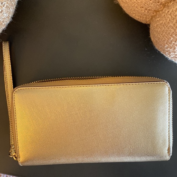 ♠️Kate Spade “golden” wristlet - Picture 11 of 13